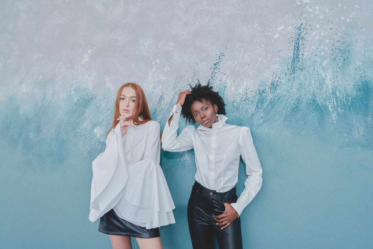 Demiur: Iconic White,Timeless Pieces, Efortless Style